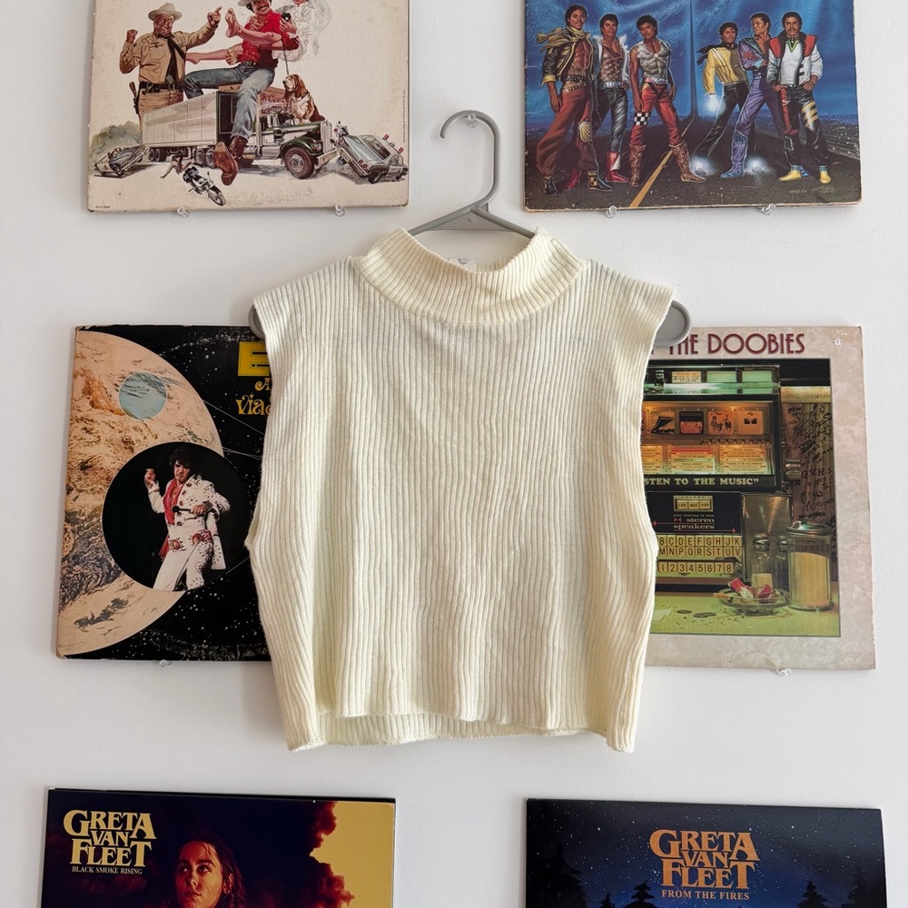 Bechamel Cream Ribbed Muscle Tee